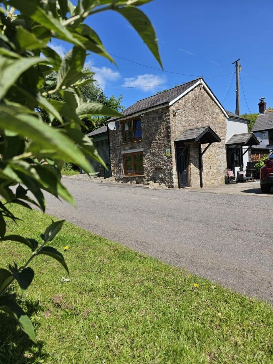 The Cottage Govilon Exterior photo